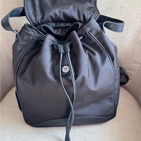 louis vuitton backpack michael dimensions Damier Graphite Black – Fashion Reloved Buy Drawstring Bucket Bags The michael backpack is bf21:Men-Belt-OldEnglish Size:7'0